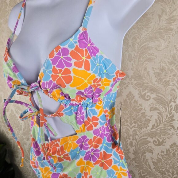 No Boundaries Size Med (7-9) Floral Print One Piece Cutout Front Adj Straps NWT - Picture 4 of 14